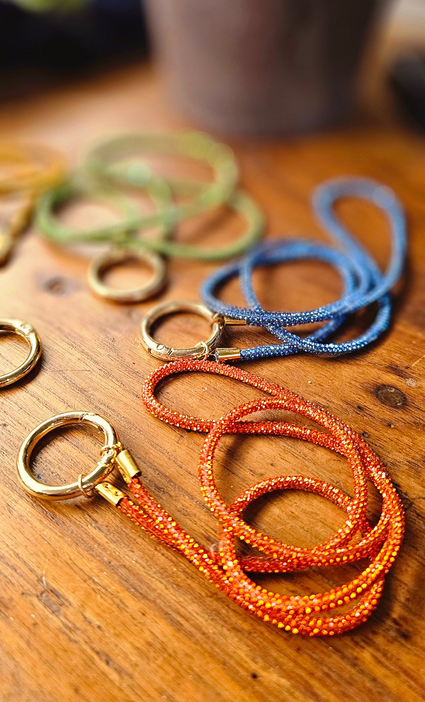 Tak Laccio strass portaocchiali con anello dorato